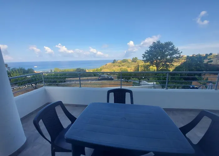 Capo Mary With A Sea View In Capo Vaticano Apartamento *